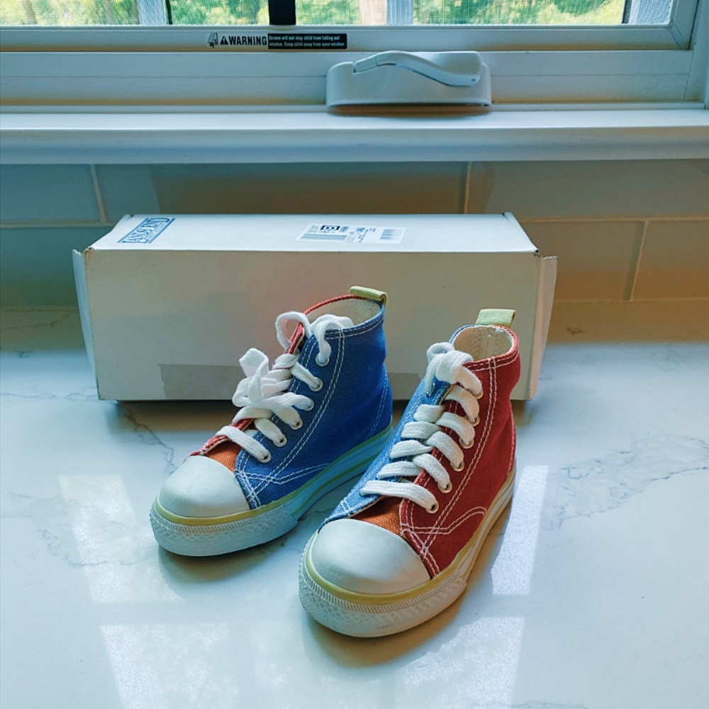 Lands End Toddler's Size 7 Shoes